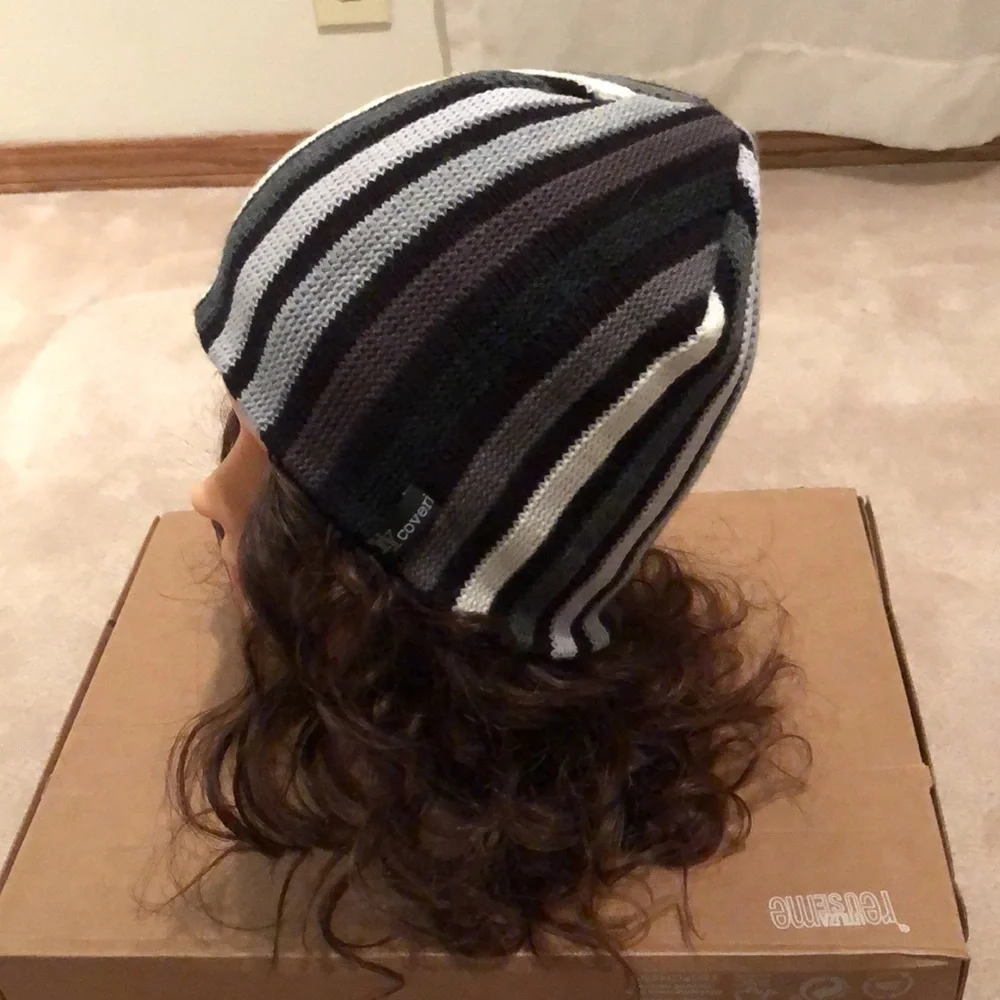 Toque - Picture 2 of 3